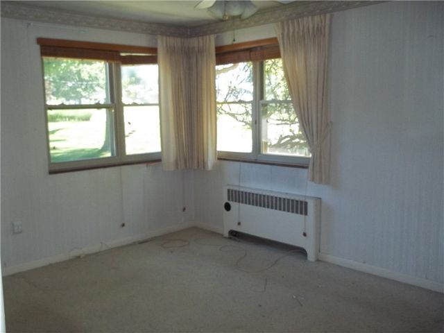 121 Hillcrest Dr, Daugherty Twp, PA 15066