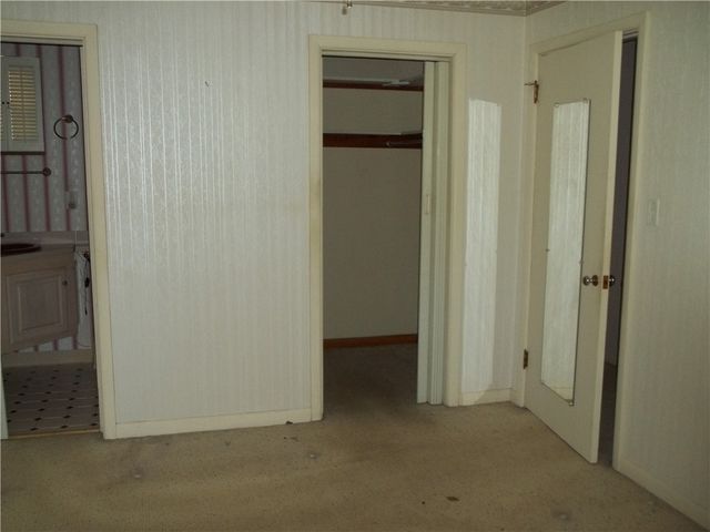 121 Hillcrest Dr, Daugherty Twp, PA 15066