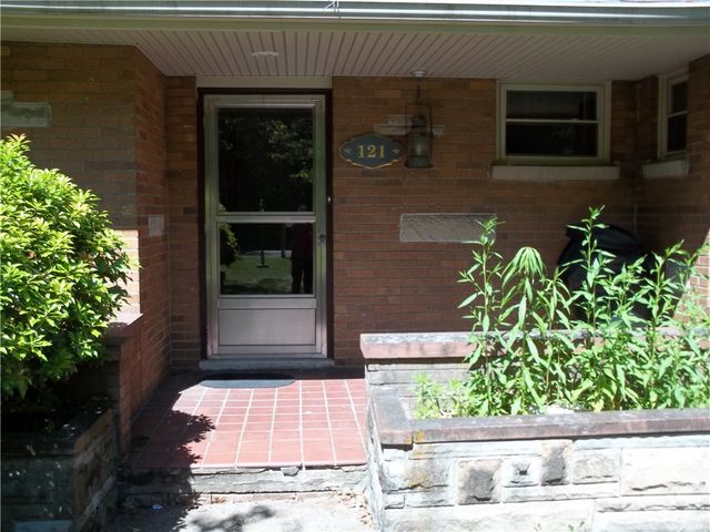 121 Hillcrest Dr, Daugherty Twp, PA 15066