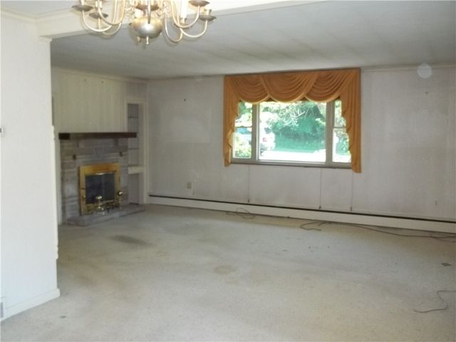 121 Hillcrest Dr, Daugherty Twp, PA 15066