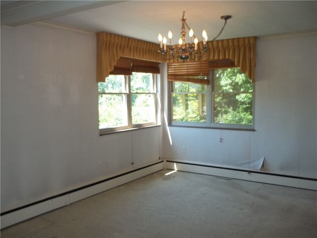 121 Hillcrest Dr, Daugherty Twp, PA 15066