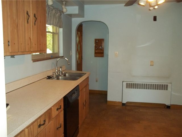121 Hillcrest Dr, Daugherty Twp, PA 15066