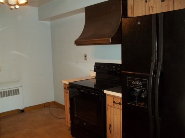 121 Hillcrest Dr, Daugherty Twp, PA 15066