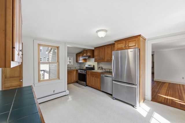 67 Milton St, Northampton, MA 01062