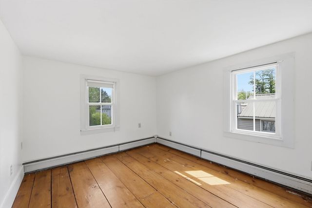 67 Milton St, Northampton, MA 01062