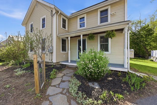 67 Milton St, Northampton, MA 01062
