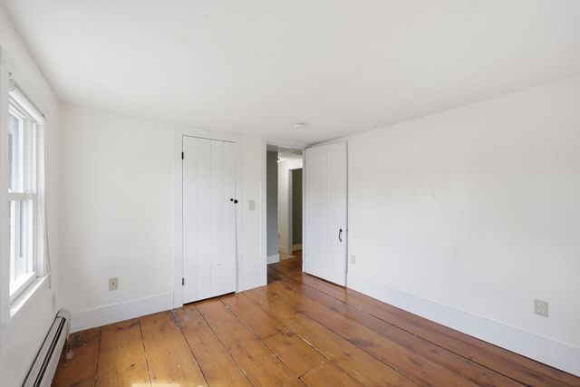 67 Milton St, Northampton, MA 01062