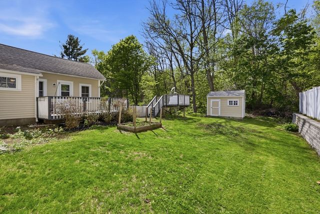 67 Milton St, Northampton, MA 01062