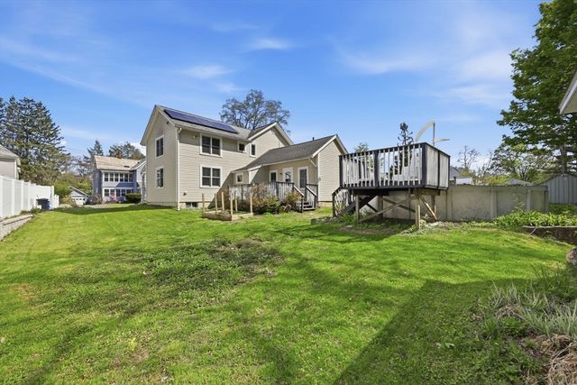 67 Milton St, Northampton, MA 01062