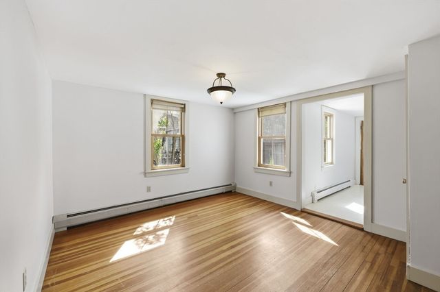 67 Milton St, Northampton, MA 01062