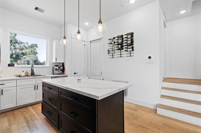 1835 Flowing Springs Trail, Houston, TX 77080