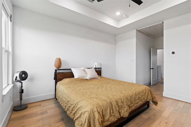 1835 Flowing Springs Trail, Houston, TX 77080