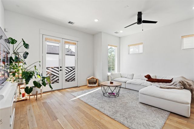 1835 Flowing Springs Trail, Houston, TX 77080