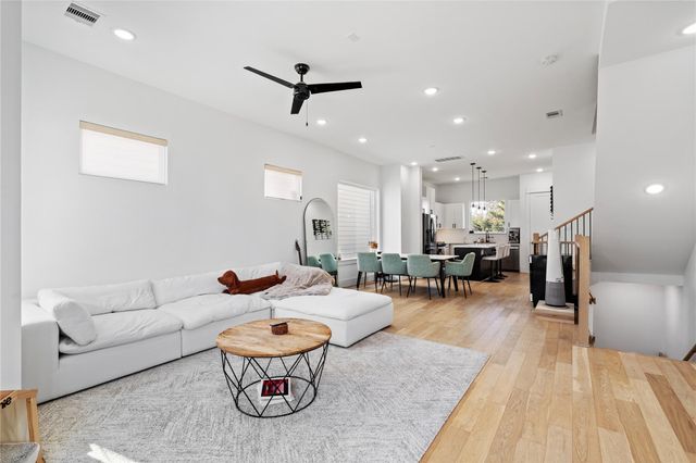 1835 Flowing Springs Trail, Houston, TX 77080