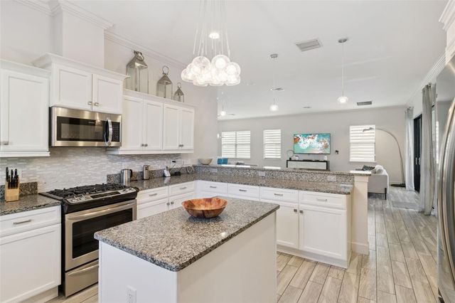 7423 SPARKLING COURT, Reunion, FL 34747