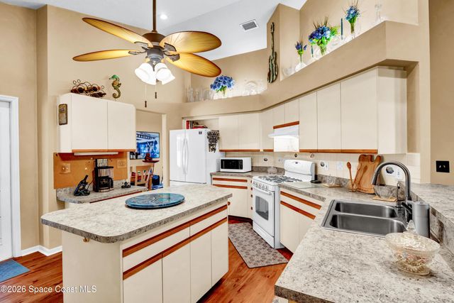 2400 Bent Pine Street, Melbourne, FL 32935