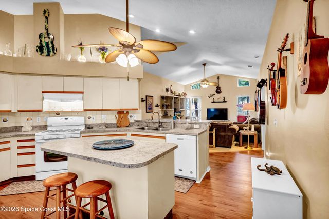 2400 Bent Pine Street, Melbourne, FL 32935