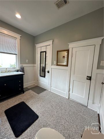 224 E Duffy Street, Savannah, GA 31401