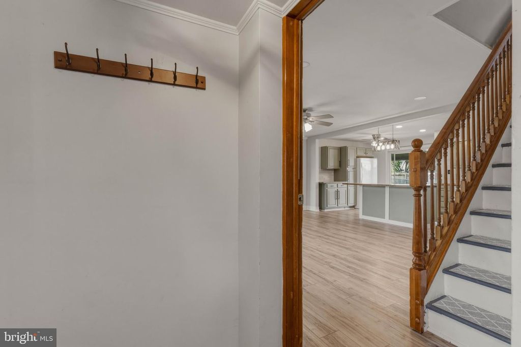 18 TINDER RD, LEVITTOWN, PA 19056 — photo 4