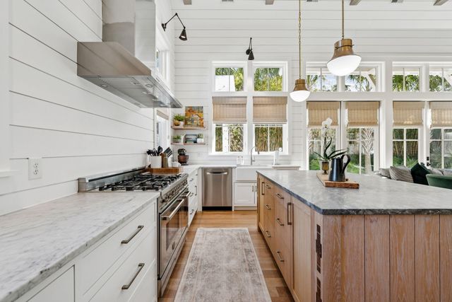 105 Friend Street, Mount Pleasant, SC 29464