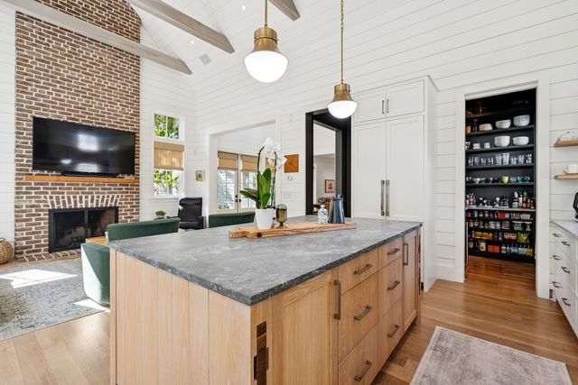 105 Friend Street, Mount Pleasant, SC 29464