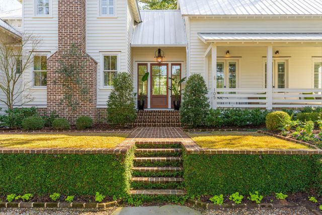 105 Friend Street, Mount Pleasant, SC 29464