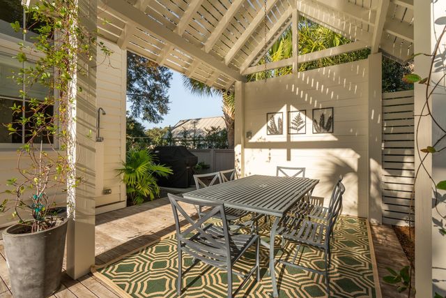 105 Friend Street, Mount Pleasant, SC 29464