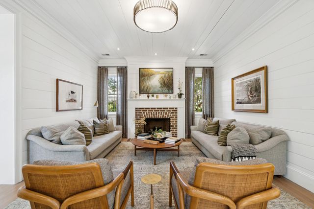 105 Friend Street, Mount Pleasant, SC 29464