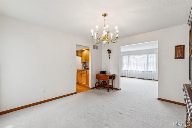 945 Ivy Court, Troy, IL 62294