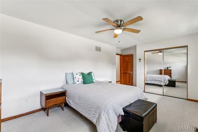 945 Ivy Court, Troy, IL 62294