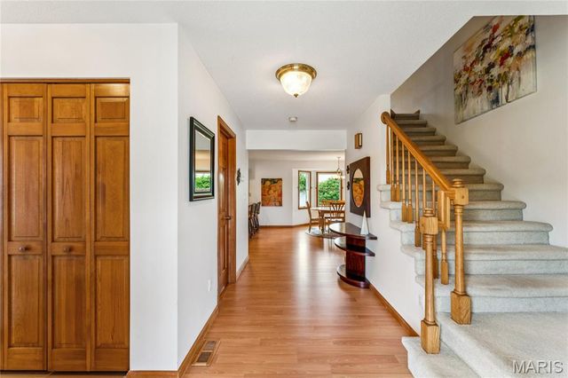 945 Ivy Court, Troy, IL 62294