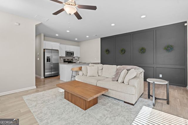 2830 Ridgeview Drive, Atlanta, GA 30331