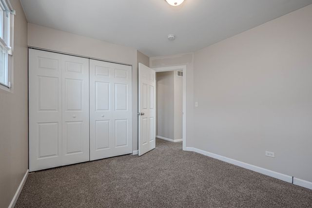 5742 Woodgate Drive, Matteson, IL 60443