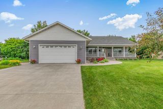 662 Cottonwood Avenue, Litchfield, MN 55355