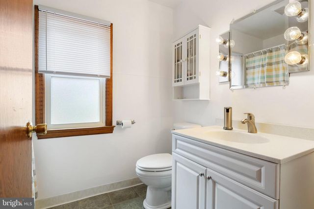 33 N CAMP ST, Windsor, PA 17366