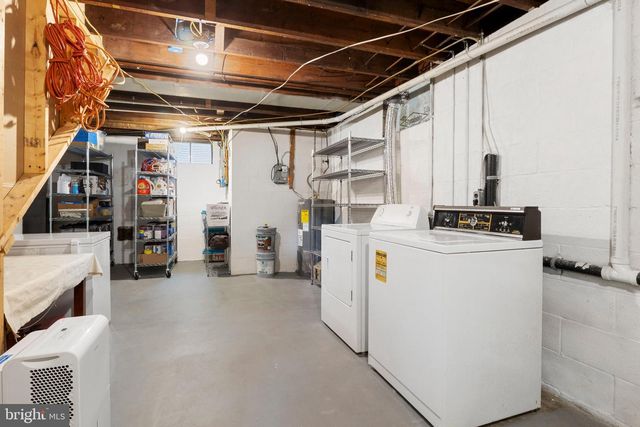 33 N CAMP ST, Windsor, PA 17366