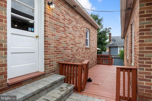 33 N CAMP ST, Windsor, PA 17366