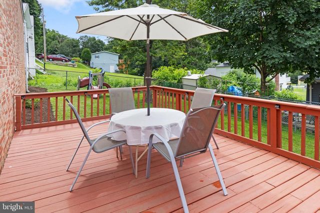 33 N CAMP ST, Windsor, PA 17366