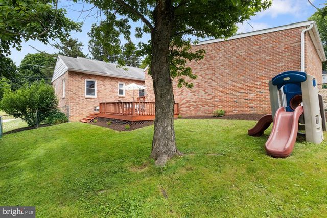33 N CAMP ST, Windsor, PA 17366