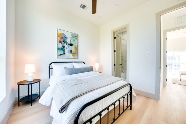 512 N Lancaster Street 6, Dallas, TX 75203