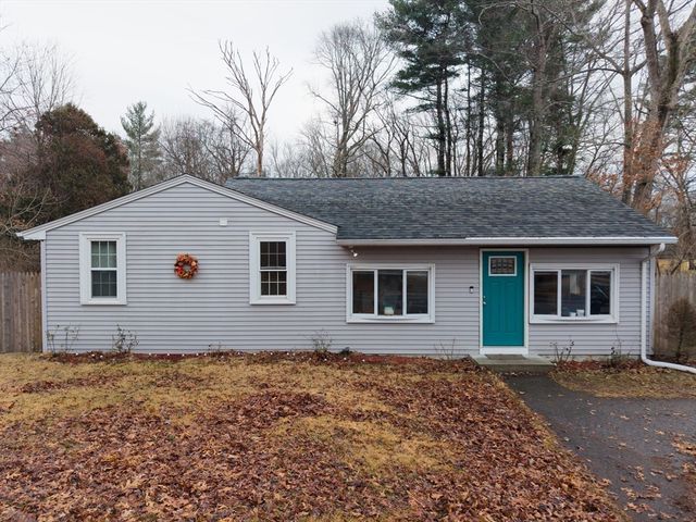 321 Winthrop St, Rehoboth, MA 02769