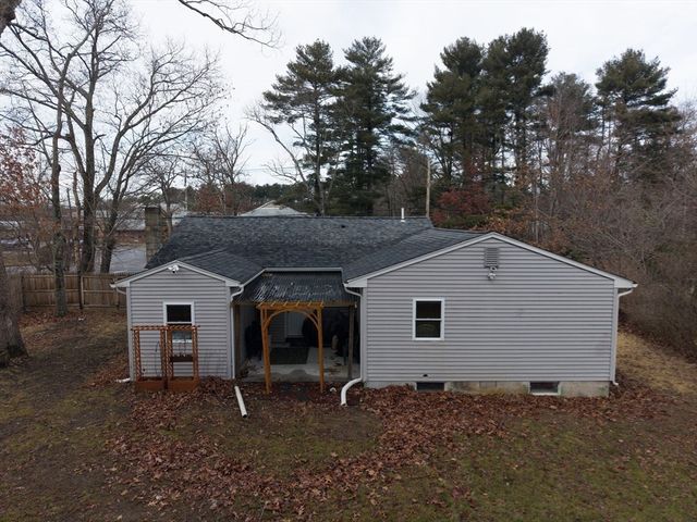 321 Winthrop St, Rehoboth, MA 02769