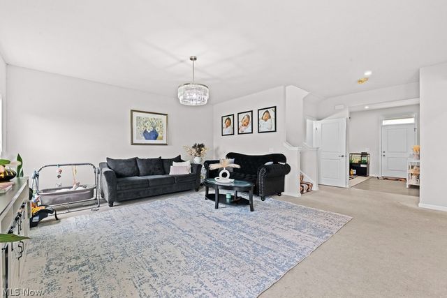 1628 Duncan Way, Streetsboro, OH 44241