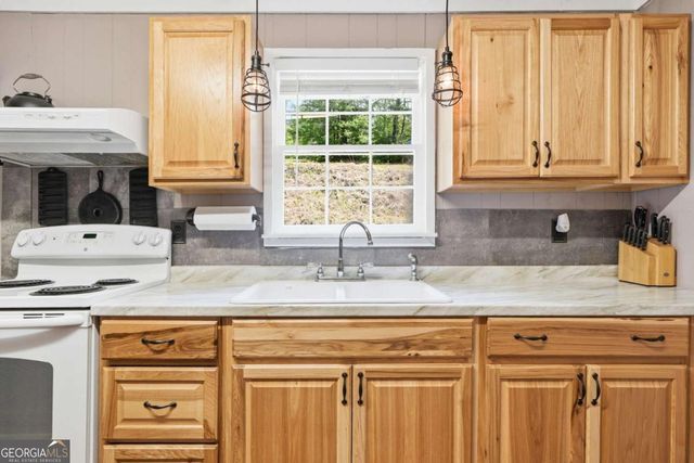 1709 Harrington Road, Ball Ground, GA 30107