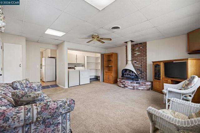 322 Warren Way, Pittsburg, CA 94565