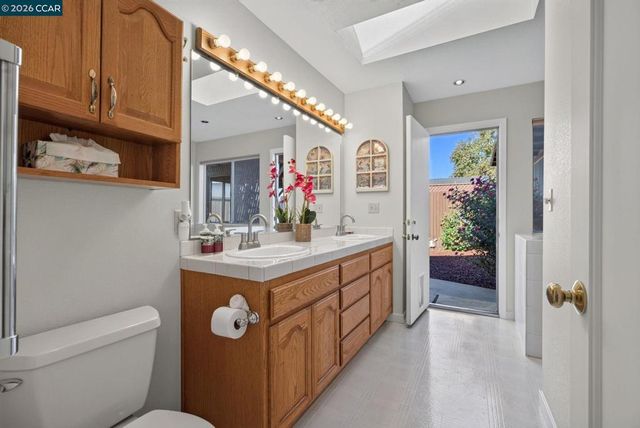 322 Warren Way, Pittsburg, CA 94565