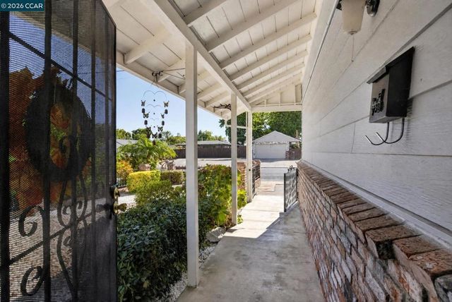 322 Warren Way, Pittsburg, CA 94565