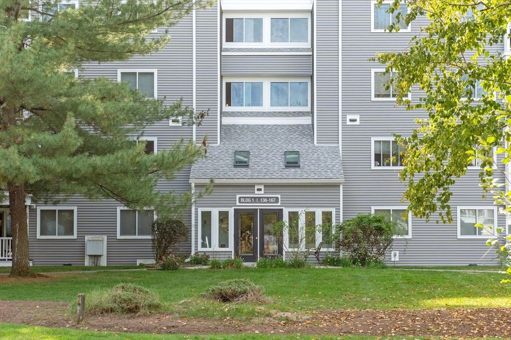 255 North Rd 154, Chelmsford, MA 01824