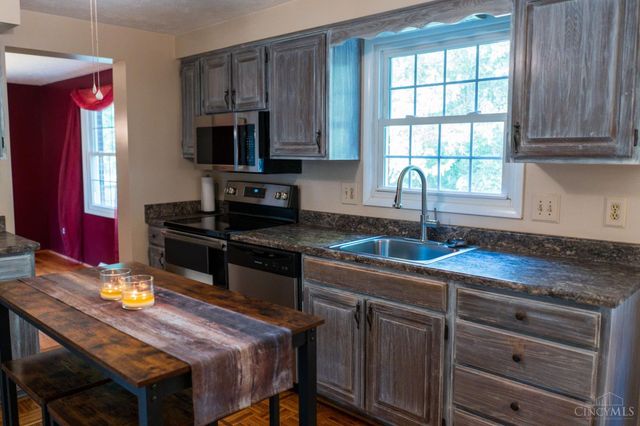 11900 Elmgrove Circle, Cincinnati, OH 45240