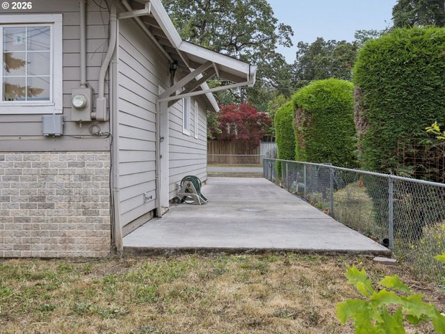 14221 Se WOODLAND Way, Milwaukie, OR 97267